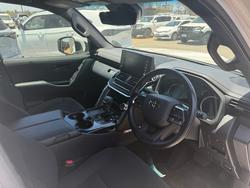 2024 Toyota LANDCRUISER LC300 3.3L V6 DSL GXL 7 Seats 5E55200 001