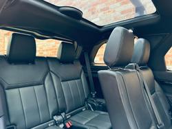 2019 Land Rover Discovery SD6 SE Series 5 MY20 4X4 Dual Range Black