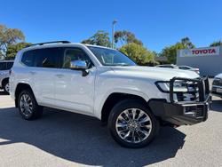 2022 Toyota Landcruiser Sahara ZX