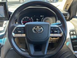 2022 Toyota Landcruiser Sahara ZX