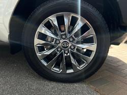 2022 Toyota Landcruiser Sahara ZX