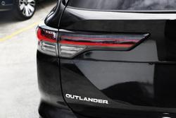 2025 Mitsubishi Outlander Exceed Tourer ZM MY25 AWD Black Diamond with Sterling Silver Roof