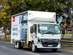 2025 Isuzu Nqr 88-190 FRIEGHTPACK