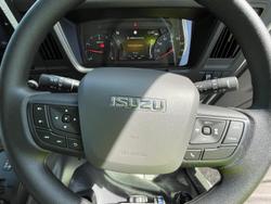 2025 Isuzu Nqr 88-190 FRIEGHTPACK
