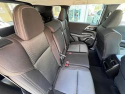 2022 Mitsubishi Outlander LS