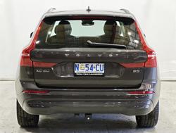 2021 Volvo XC60 B5 Momentum