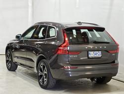 2021 Volvo XC60 B5 Momentum