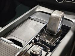 2021 Volvo XC60 B5 Momentum
