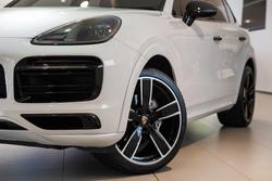 2022 Porsche Cayenne Platinum Edition
