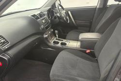 2013 Toyota Kluger KX-R