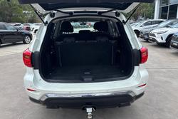 2018 Nissan Pathfinder ST