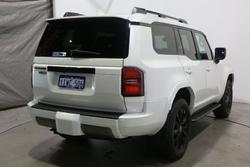 2024 Toyota Landcruiser Prado VX