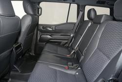 2024 Toyota Landcruiser Prado VX