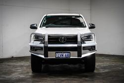 2022 Toyota Hilux SR5