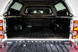 2022 Toyota Hilux SR5