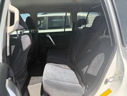 2021 Toyota Prado PRADO DSL WGN AT GX 4277430 005 Glacier White