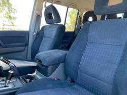 2006 Mitsubishi Pajero VR-X