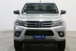 2018 Toyota Hilux SR5