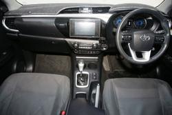 2018 Toyota Hilux SR5
