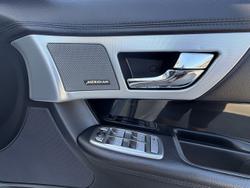 2014 Jaguar XF Premium Luxury