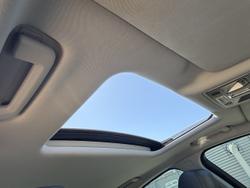 2014 Jaguar XF Premium Luxury