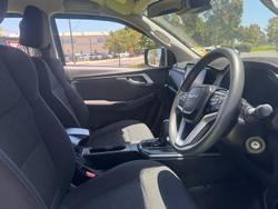 2023 Isuzu D-MAX LS-M