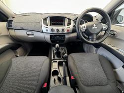 2012 Mitsubishi Triton GLX-R