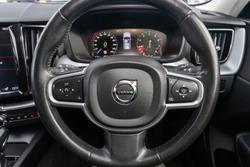 2018 Volvo XC60 T5 Momentum