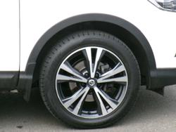 2017 Nissan QASHQAI ST-L
