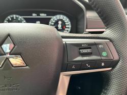 2023 Mitsubishi Outlander Exceed