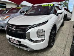 2023 Mitsubishi Outlander Exceed