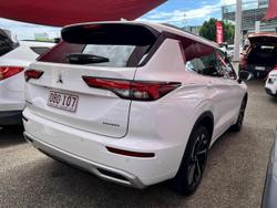 2023 Mitsubishi Outlander Exceed