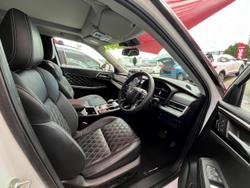 2023 Mitsubishi Outlander Exceed