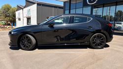 2025 Mazda 3 G25 Astina