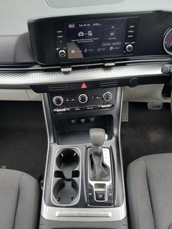 2023 Kia Carnival S