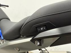 2025 BMW Motorrad R 1250 R Blue