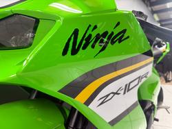 2025 Kawasaki NINJA ZX-10R Green