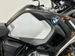 2015 BMW Motorrad R1200 GS ADVENTURE Green