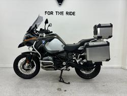 2015 BMW Motorrad R1200 GS ADVENTURE Green