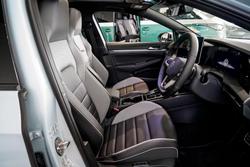 2025 Volkswagen Golf 110TSI R-Line