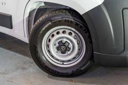 2025 Peugeot Boxer Pro X250 MY25 Ice White