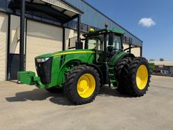 John Deere 8245R