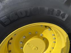 2019 John Deere 8245R