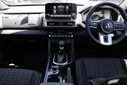 2025 Mitsubishi Triton GLS