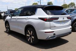 2025 Mitsubishi Outlander Exceed Tourer