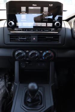 2025 Mitsubishi Triton GLX