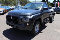 2025 Mitsubishi Triton GLX