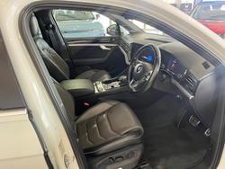 2020 Volkswagen Touareg 190TDI Premium CR MY20 Four Wheel Drive Pure White