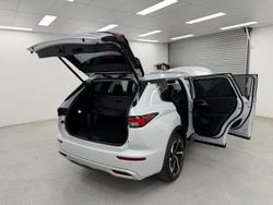 2023 Mitsubishi Outlander Exceed ZM MY23 AWD White