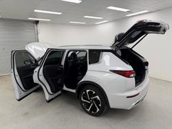 2023 Mitsubishi Outlander Exceed ZM MY23 AWD White